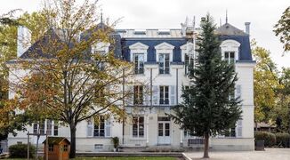 Ermitage International School Paris France