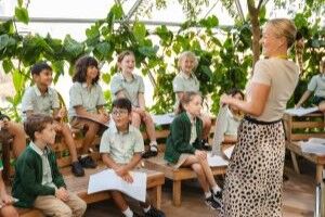 the-arbor-school-children-teacher-classroom