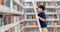 child-ladder-library-stock-image